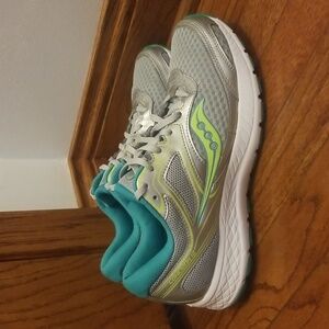Saucony Cohesion 12 Women's Running shoes size 10M